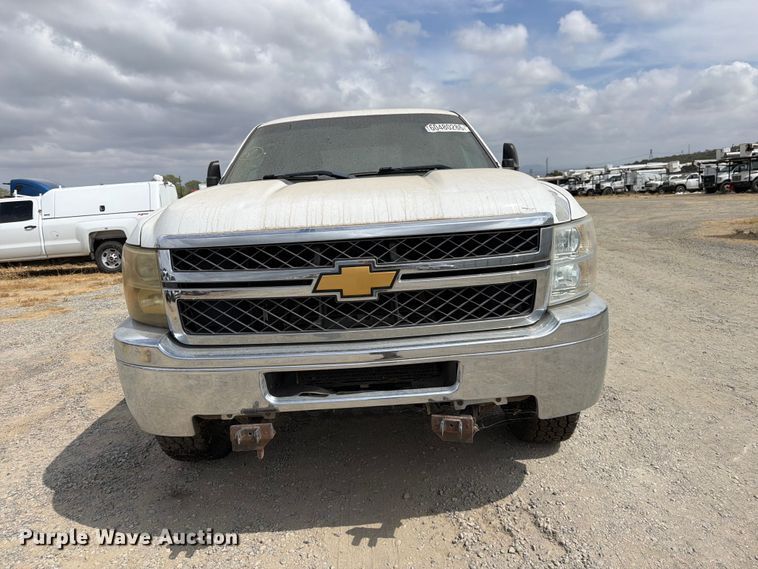 image for item YA4141 2012 Chevrolet Silverado Crew Cab pickup truck