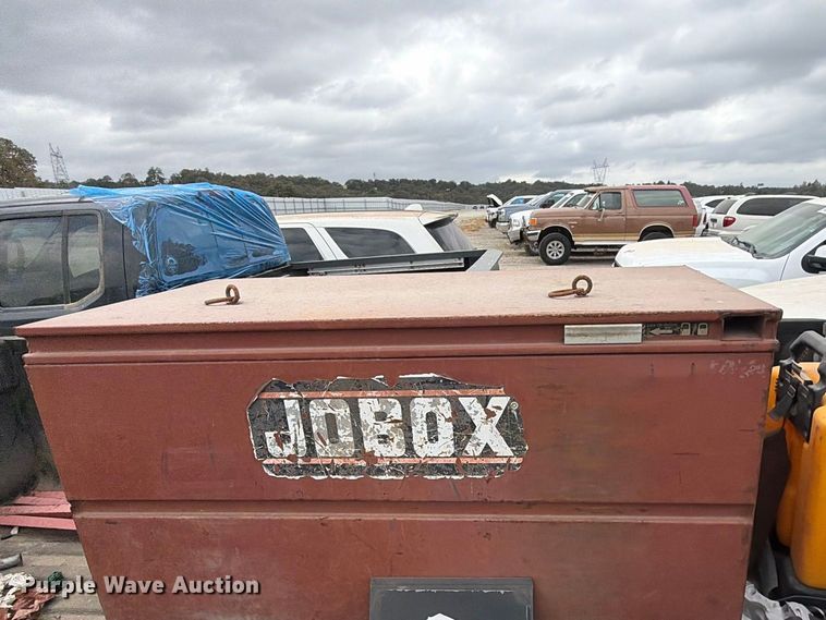 image for item YA4141 2012 Chevrolet Silverado Crew Cab pickup truck