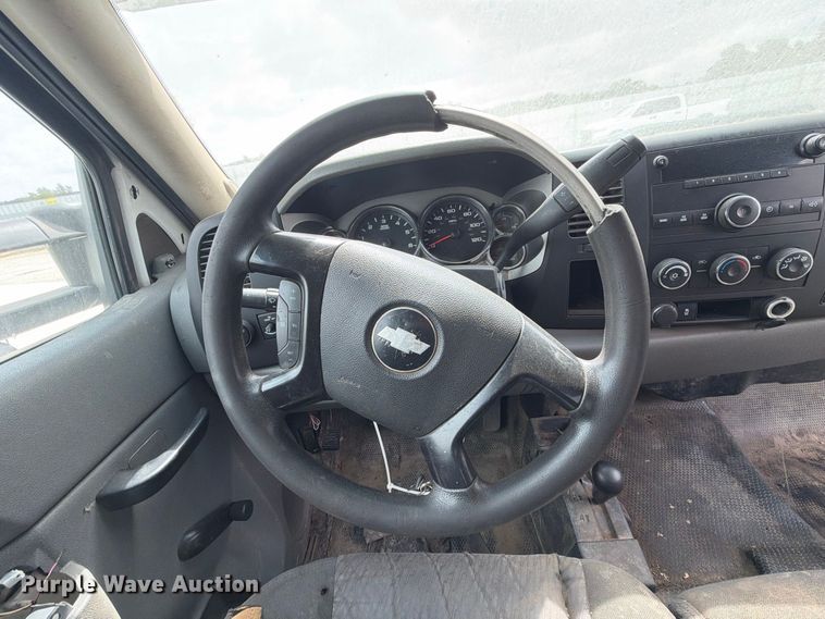 image for item YA4141 2012 Chevrolet Silverado Crew Cab pickup truck