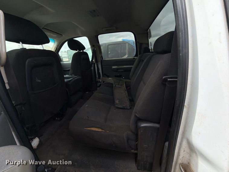image for item YA4141 2012 Chevrolet Silverado Crew Cab pickup truck