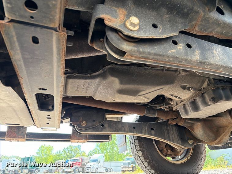 image for item YA4285 2019 Ford F350 Super Duty Ext. Cab pickup truck