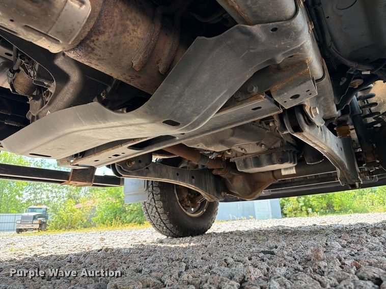 image for item YA4285 2019 Ford F350 Super Duty Ext. Cab pickup truck