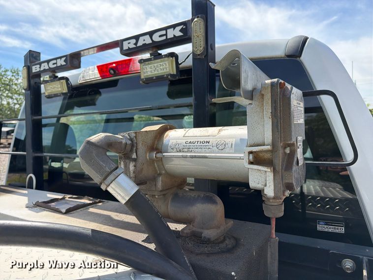 image for item YA4285 2019 Ford F350 Super Duty Ext. Cab pickup truck