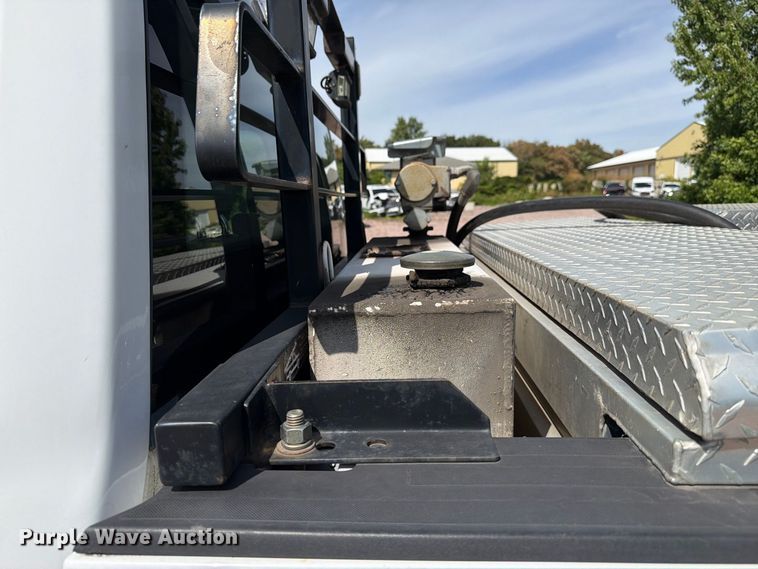 image for item YA4285 2019 Ford F350 Super Duty Ext. Cab pickup truck