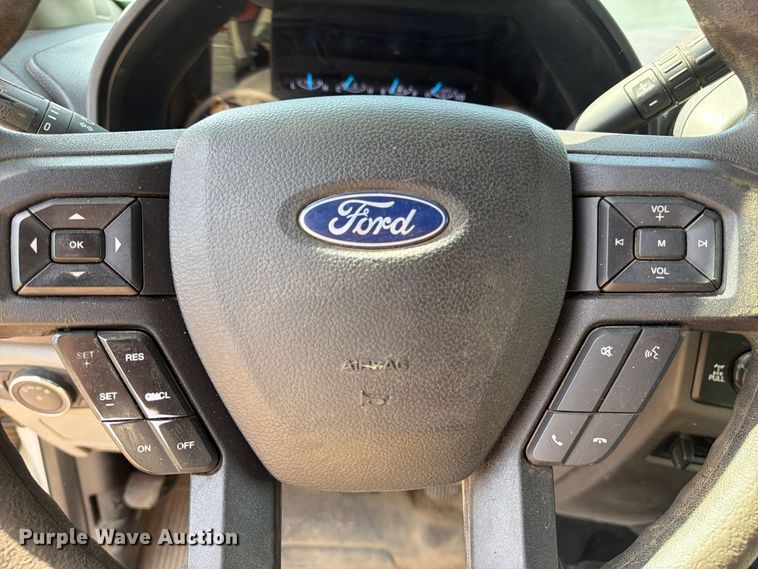 image for item YA4285 2019 Ford F350 Super Duty Ext. Cab pickup truck