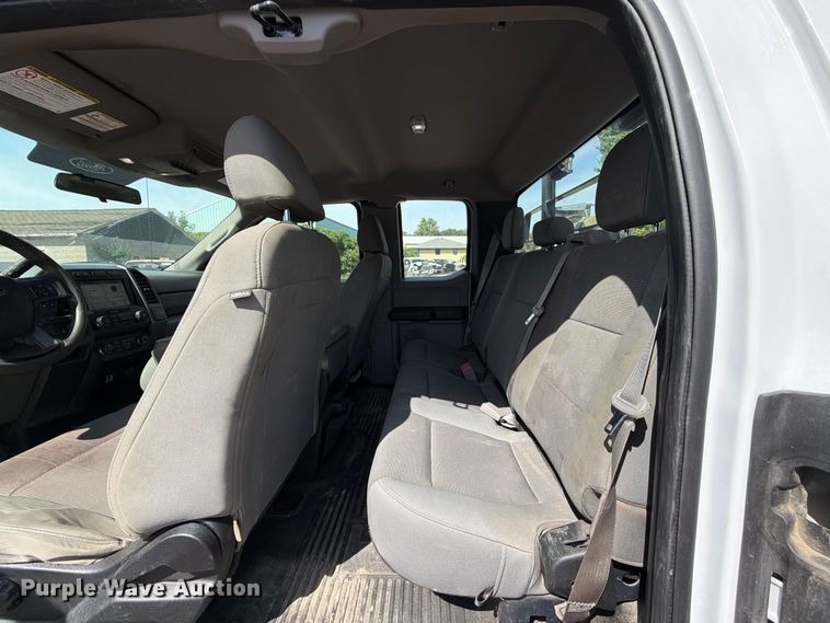 image for item YA4285 2019 Ford F350 Super Duty Ext. Cab pickup truck