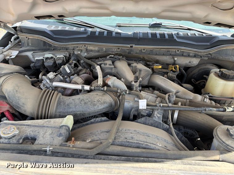 image for item YA4285 2019 Ford F350 Super Duty Ext. Cab pickup truck