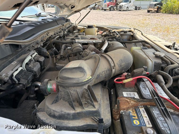image for item YA4285 2019 Ford F350 Super Duty Ext. Cab pickup truck