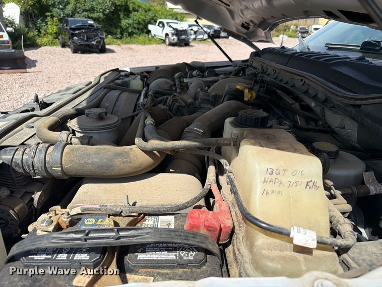 image for item YA4285 2019 Ford F350 Super Duty Ext. Cab pickup truck