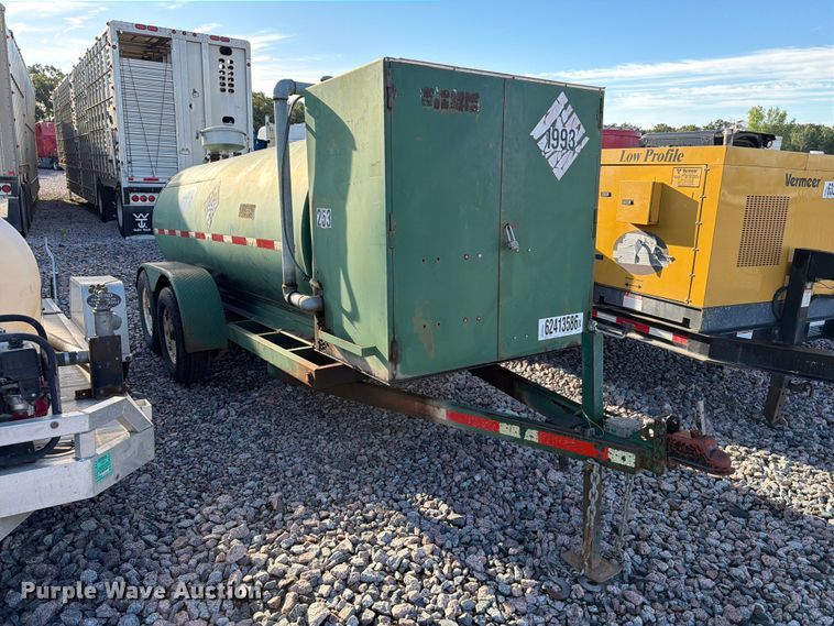 image for item YA4289 2005 HMDE fuel trailer