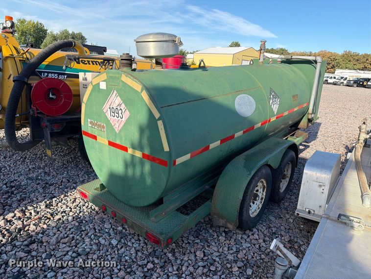 image for item YA4289 2005 HMDE fuel trailer