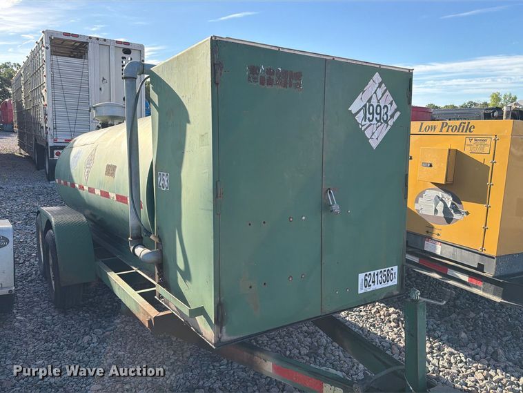 image for item YA4289 2005 HMDE fuel trailer