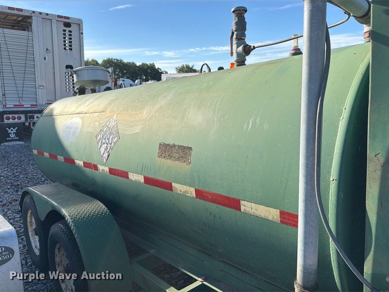 image for item YA4289 2005 HMDE fuel trailer