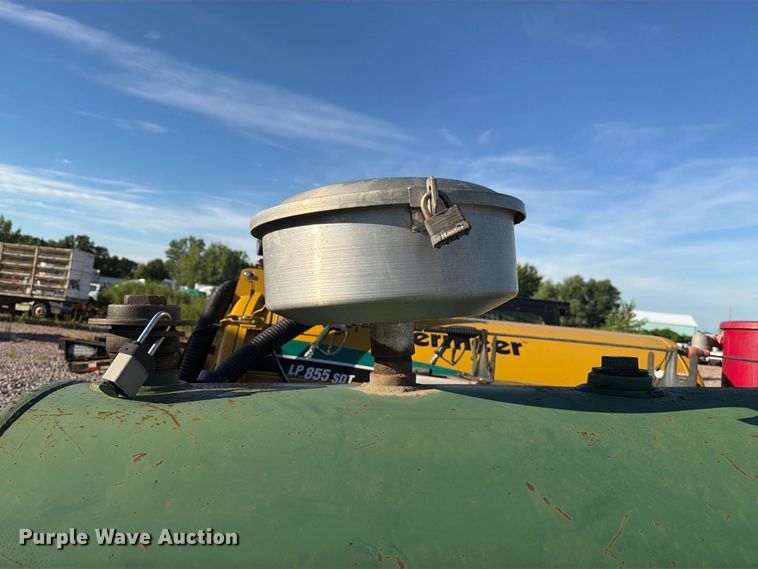 image for item YA4289 2005 HMDE fuel trailer