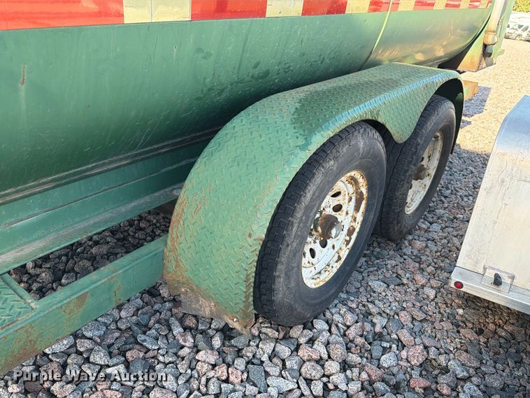 image for item YA4289 2005 HMDE fuel trailer