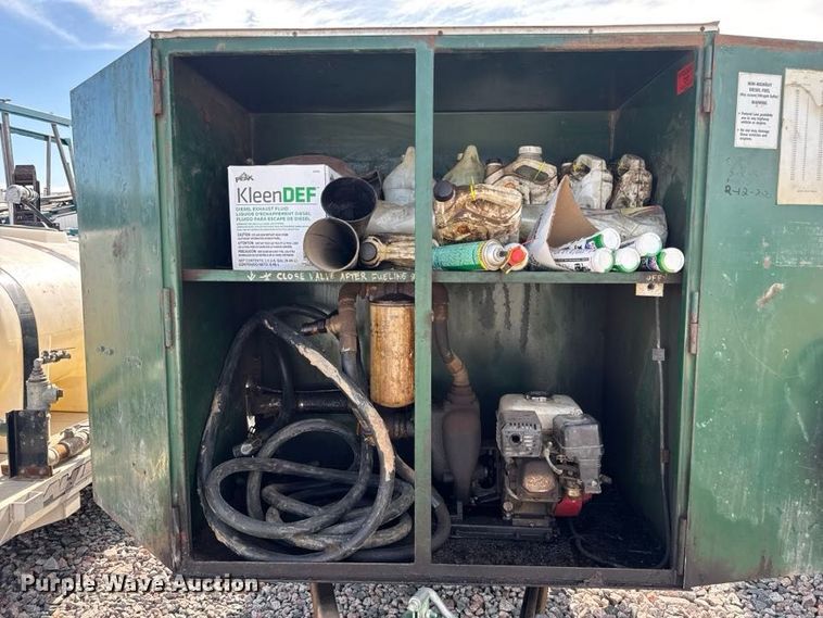image for item YA4289 2005 HMDE fuel trailer