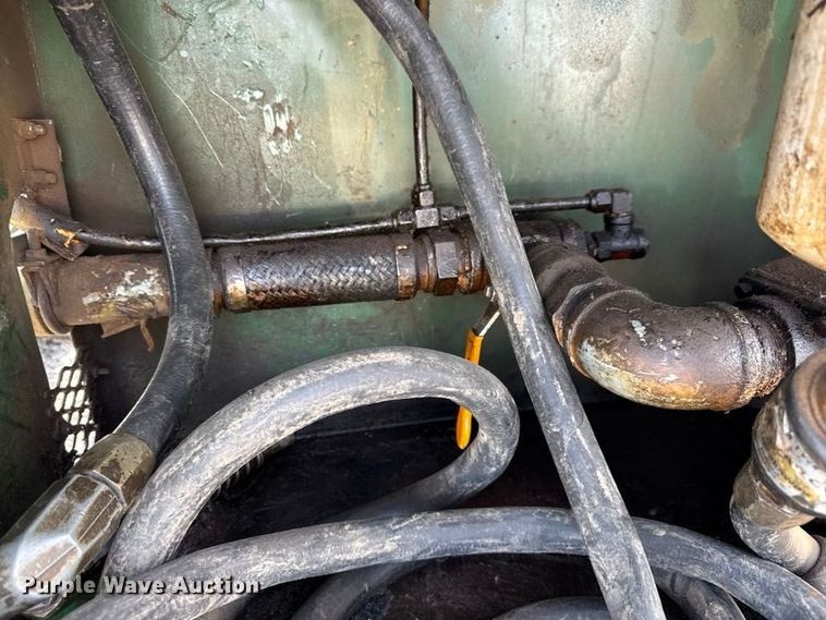 image for item YA4289 2005 HMDE fuel trailer