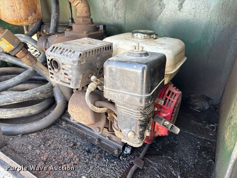 image for item YA4289 2005 HMDE fuel trailer