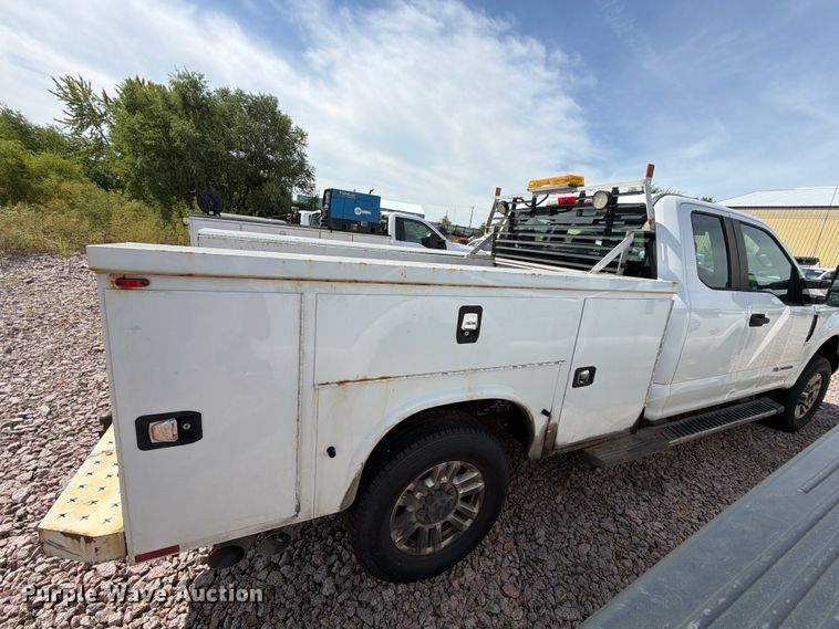 image for item YA4472 2017 Ford F350 Super Duty Ext. Cab utility bed pickup truck