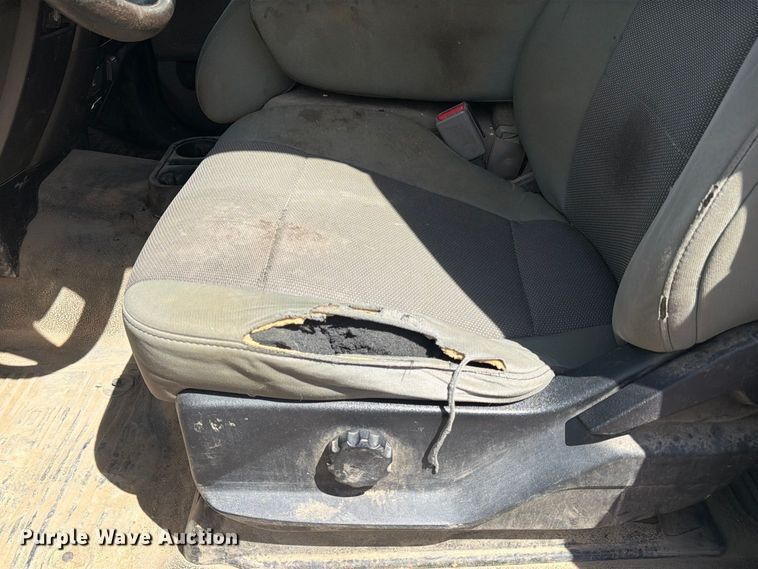 image for item YA4472 2017 Ford F350 Super Duty Ext. Cab utility bed pickup truck
