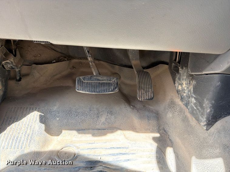 image for item YA4472 2017 Ford F350 Super Duty Ext. Cab utility bed pickup truck