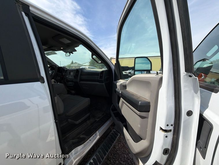 image for item YA4472 2017 Ford F350 Super Duty Ext. Cab utility bed pickup truck