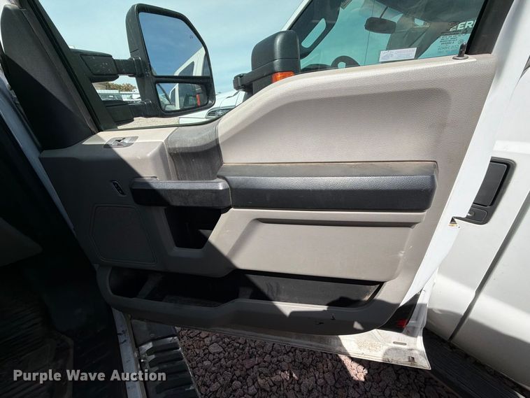 image for item YA4472 2017 Ford F350 Super Duty Ext. Cab utility bed pickup truck