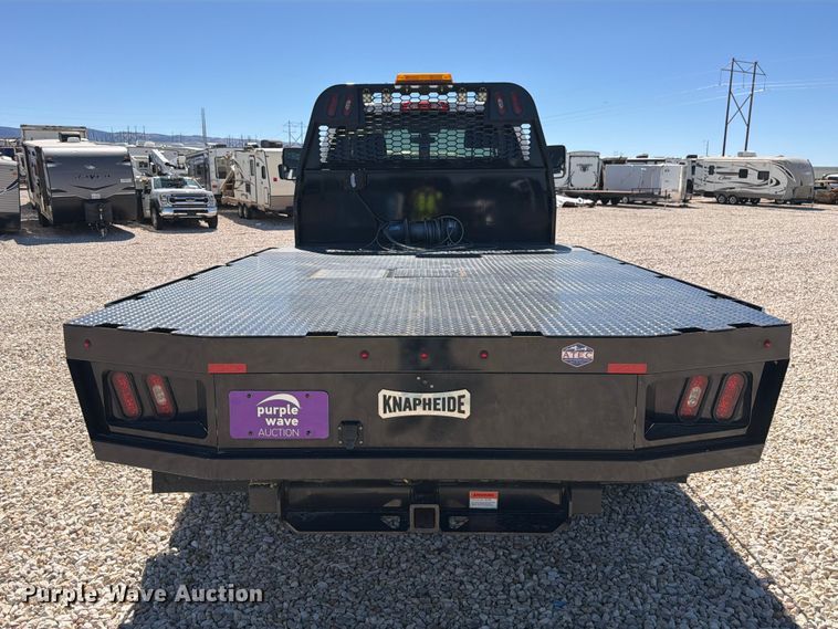 image for item YA4481 2022 Chevrolet 5500HD flatbed truck