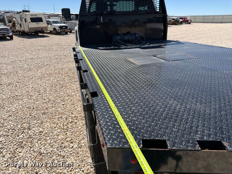 image for item YA4481 2022 Chevrolet 5500HD flatbed truck