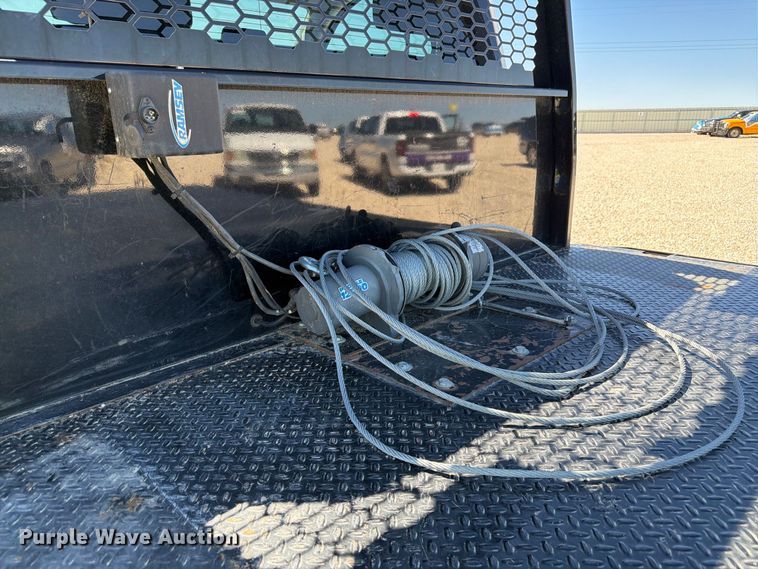 image for item YA4481 2022 Chevrolet 5500HD flatbed truck