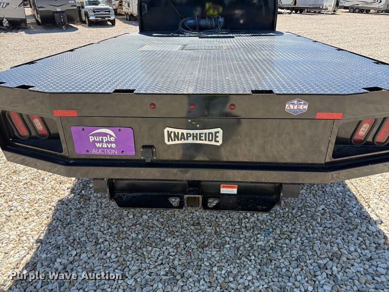 image for item YA4481 2022 Chevrolet 5500HD flatbed truck