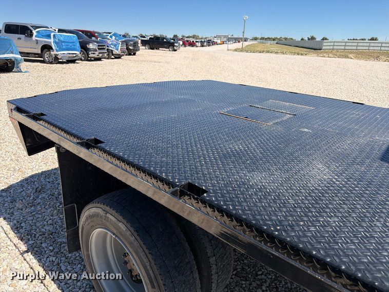 image for item YA4481 2022 Chevrolet 5500HD flatbed truck