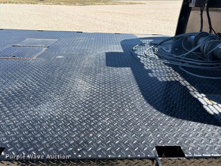 image for item YA4481 2022 Chevrolet 5500HD flatbed truck