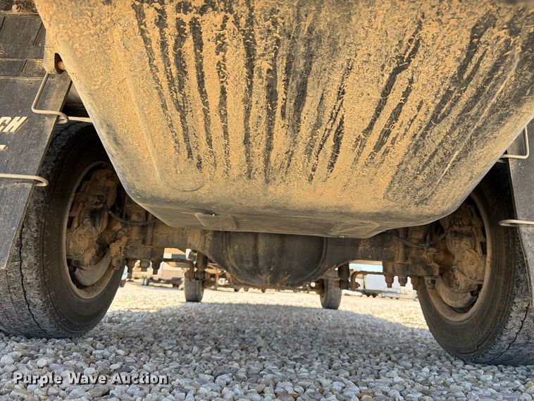 image for item YA4481 2022 Chevrolet 5500HD flatbed truck