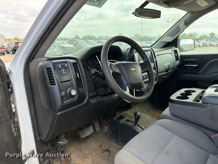 image for item YA4598 2014 Chevrolet Silverado pickup truck