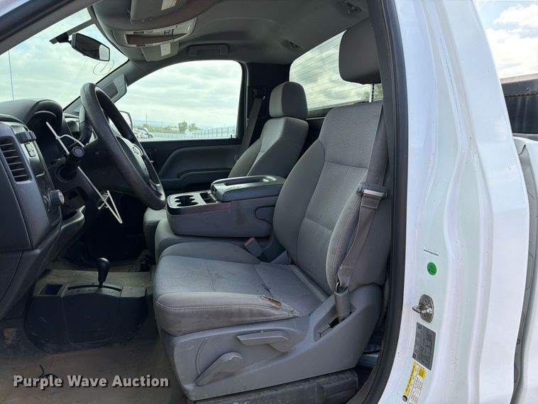 image for item YA4598 2014 Chevrolet Silverado pickup truck