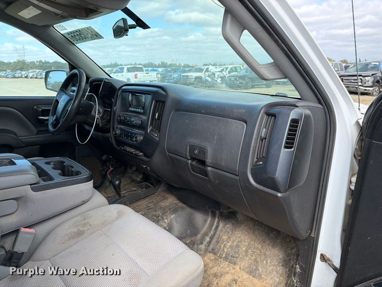 image for item YA4598 2014 Chevrolet Silverado pickup truck