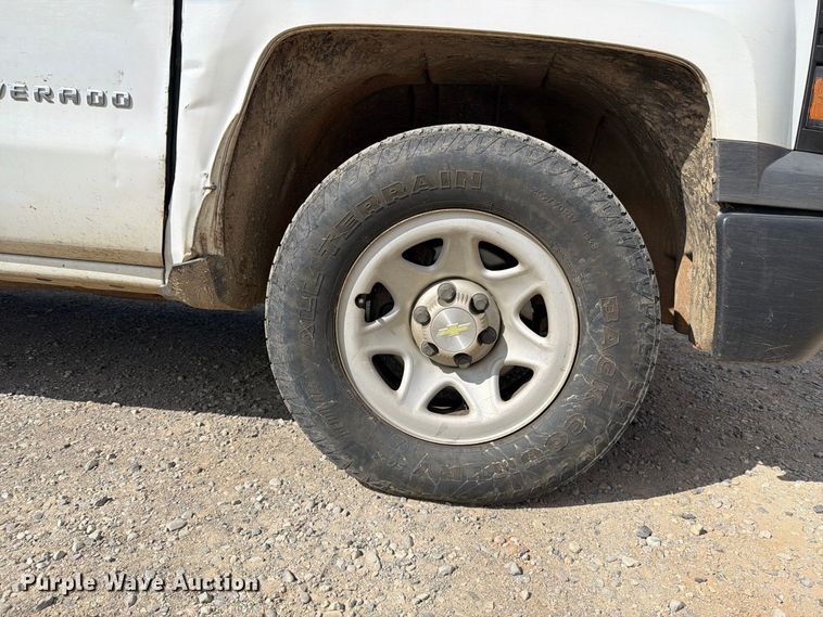 image for item YA4598 2014 Chevrolet Silverado pickup truck