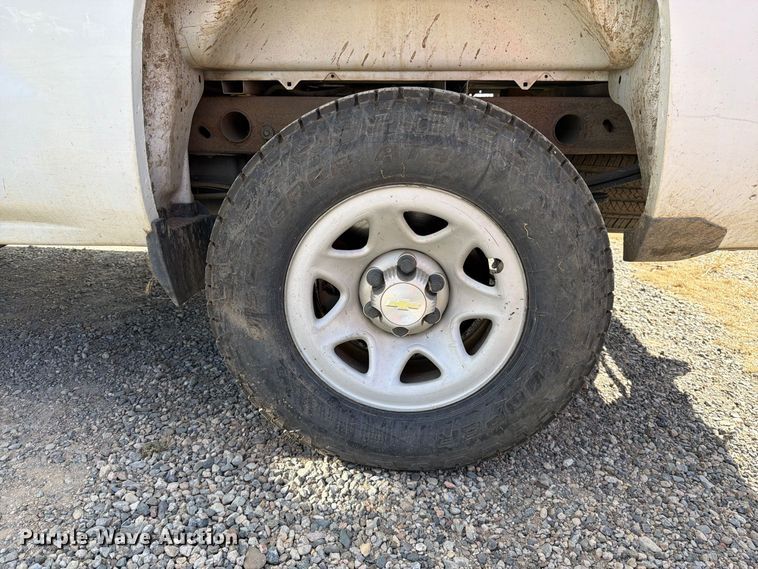 image for item YA4598 2014 Chevrolet Silverado pickup truck