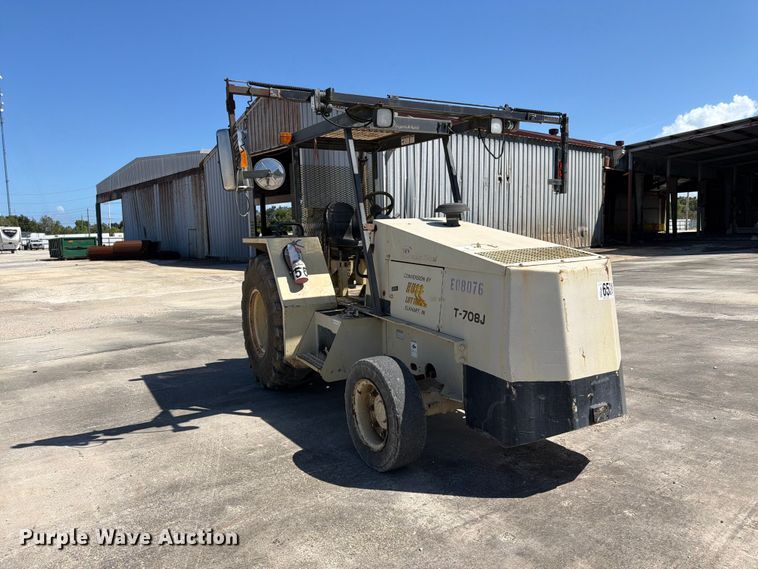 image for item YA4642 2008 Ingersoll Rand T-708J tow tractor