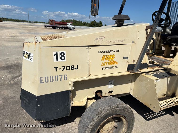 image for item YA4642 2008 Ingersoll Rand T-708J tow tractor