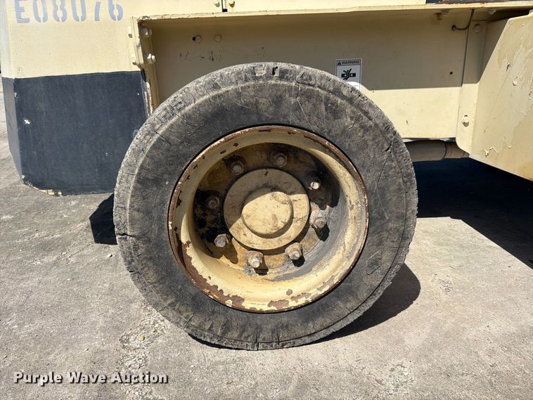 image for item YA4642 2008 Ingersoll Rand T-708J tow tractor
