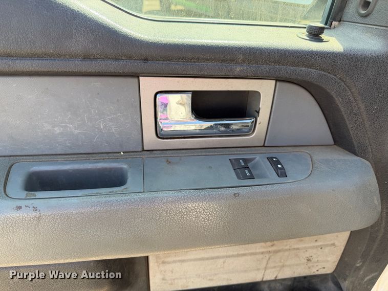 image for item YA4680 2011 Ford F150 pickup truck