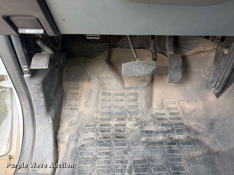 image for item YA4745 2014 Ford F250 Super Duty Ext. Cab utility bed pickup truck