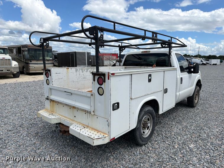 image for item YA4748 2015 Ford F250 Super Duty utility bed pickup truck