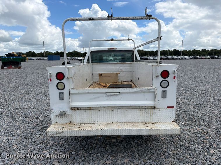 image for item YA4749 2016 Ford F250 Super Duty utility bed pickup truck