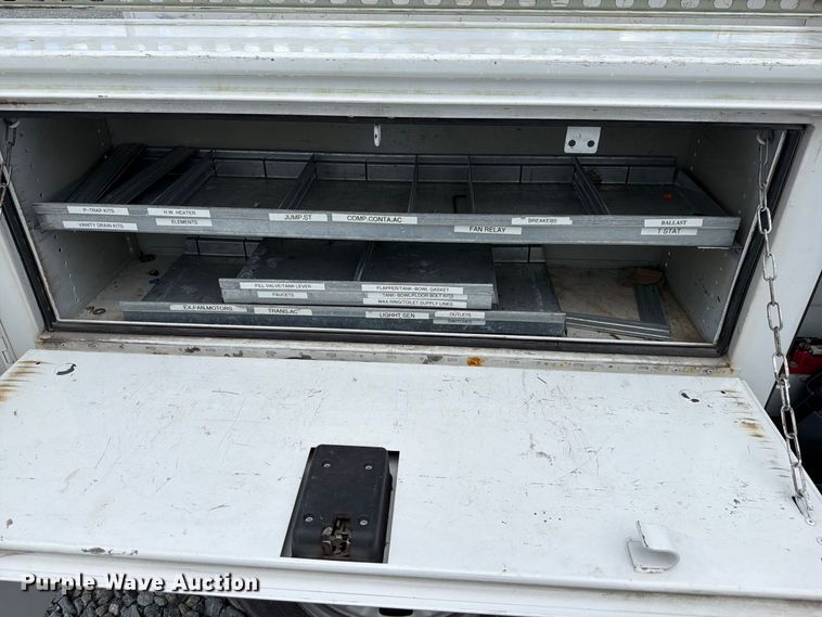 image for item YA4749 2016 Ford F250 Super Duty utility bed pickup truck