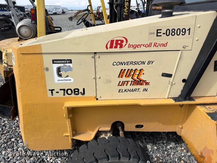 image for item YA4811 1992 Ingersoll Rand T-708J tow tractor