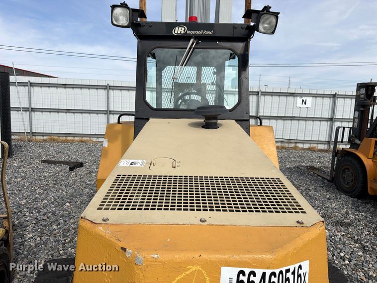 image for item YA4811 1992 Ingersoll Rand T-708J tow tractor