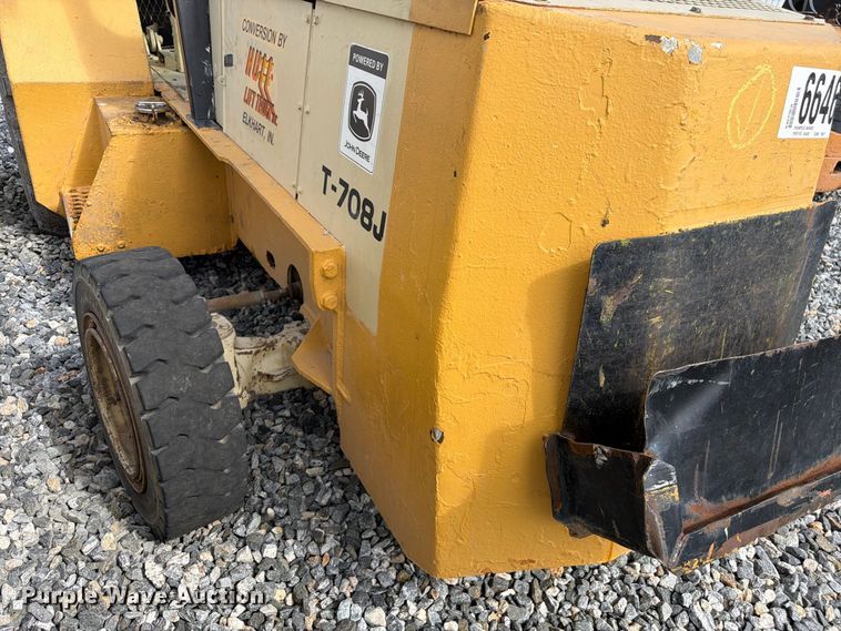 image for item YA4811 1992 Ingersoll Rand T-708J tow tractor